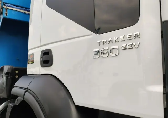 IVECO Trakker 360 EEV Manual 6x4 Wywrot 3-stronny Hydroburta Bok i Tył 