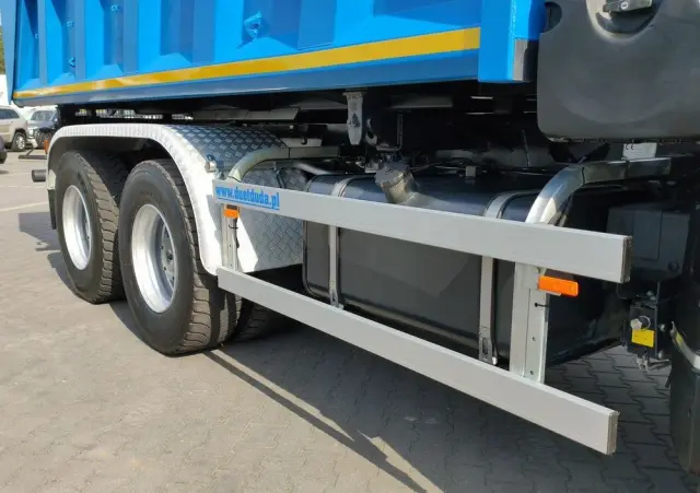 IVECO Trakker 360 EEV Manual 6x4 Wywrot 3-stronny Hydroburta Bok i Tył 