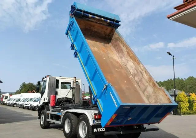 IVECO Trakker 360 EEV Manual 6x4 Wywrot 3-stronny Hydroburta Bok i Tył 