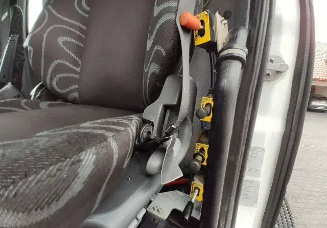 IVECO Trakker 360 EEV Manual 6x4 Wywrot 3-stronny Hydroburta Bok i Tył 