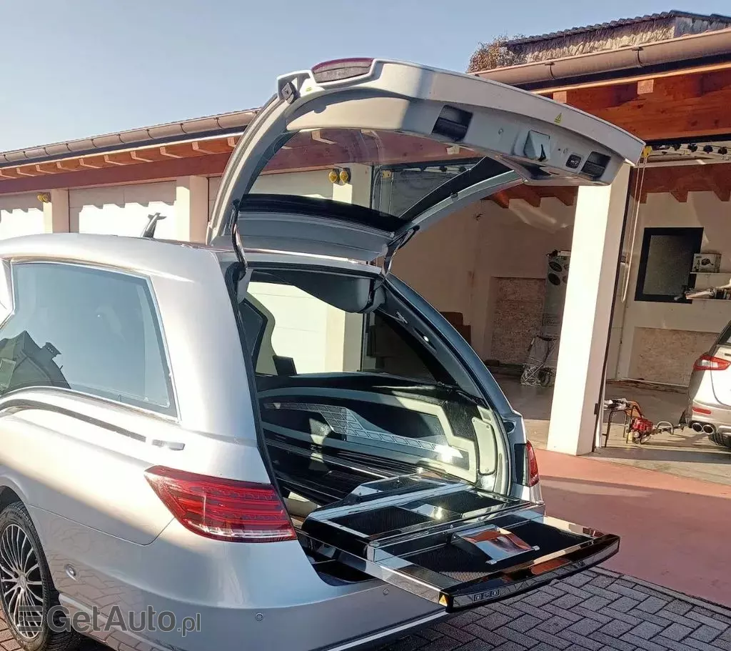 MERCEDES-BENZ Klasa E 