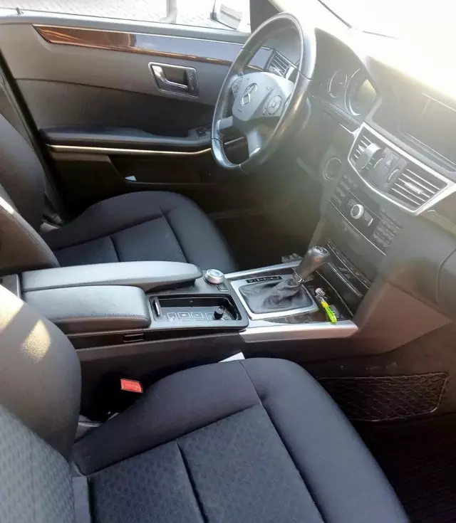 MERCEDES-BENZ Klasa E 