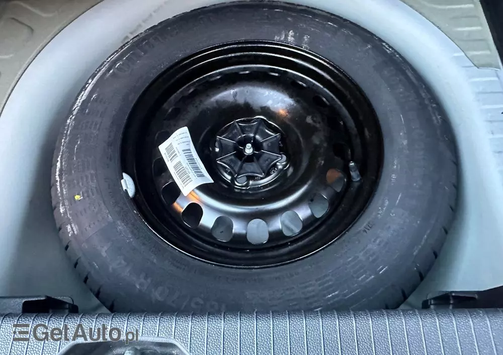 OPEL Corsa 1.2 16V Color Edition