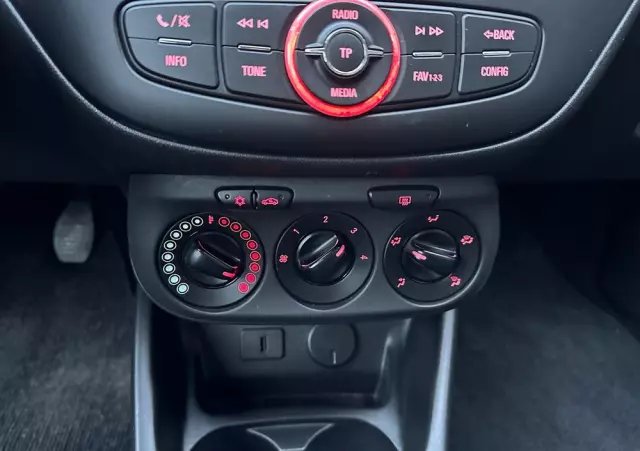 OPEL Corsa 1.2 16V Color Edition