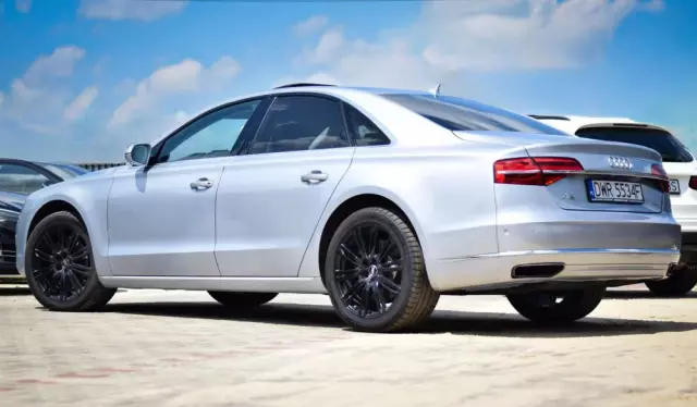 AUDI A8 4.2 TDI clean diesel Quattro