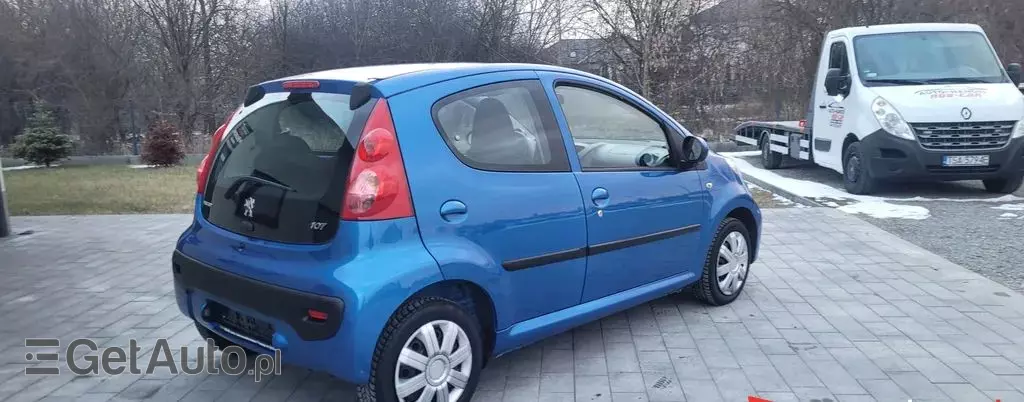 PEUGEOT 107 
