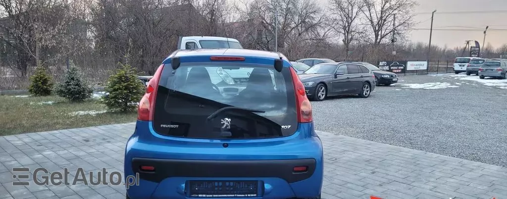 PEUGEOT 107 
