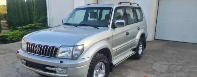 TOYOTA Land Cruiser 