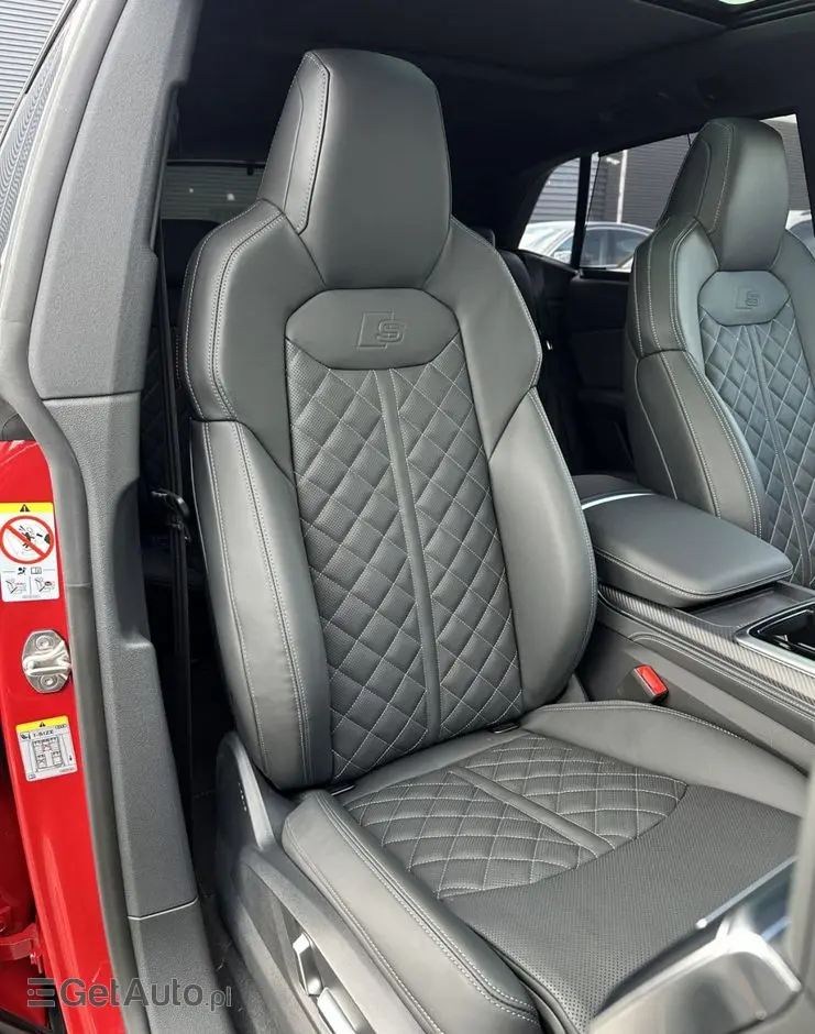 AUDI SQ8 