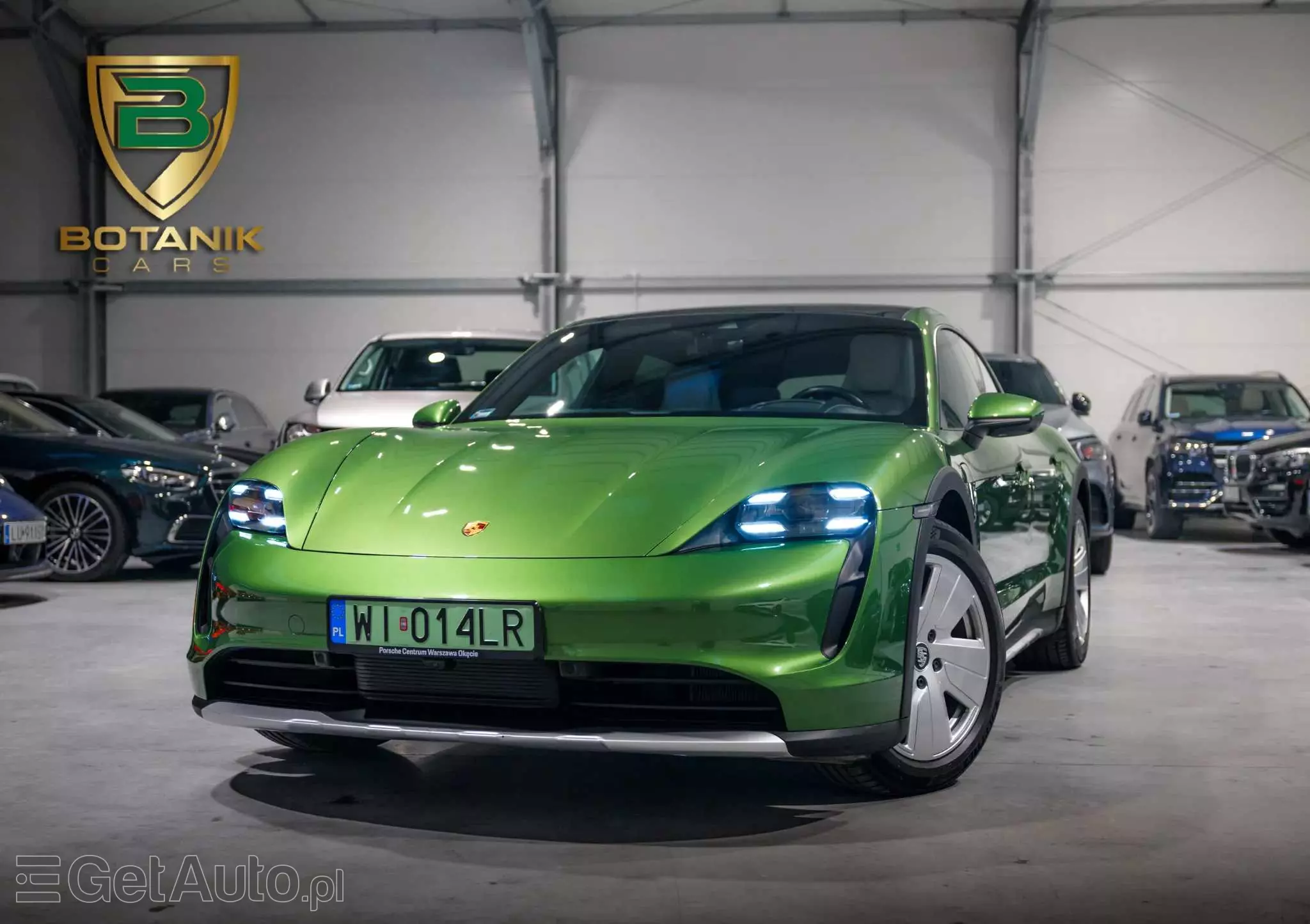 PORSCHE Taycan Standard