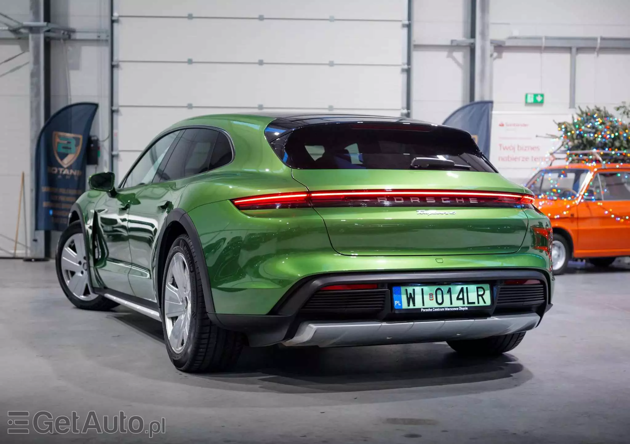 PORSCHE Taycan Standard