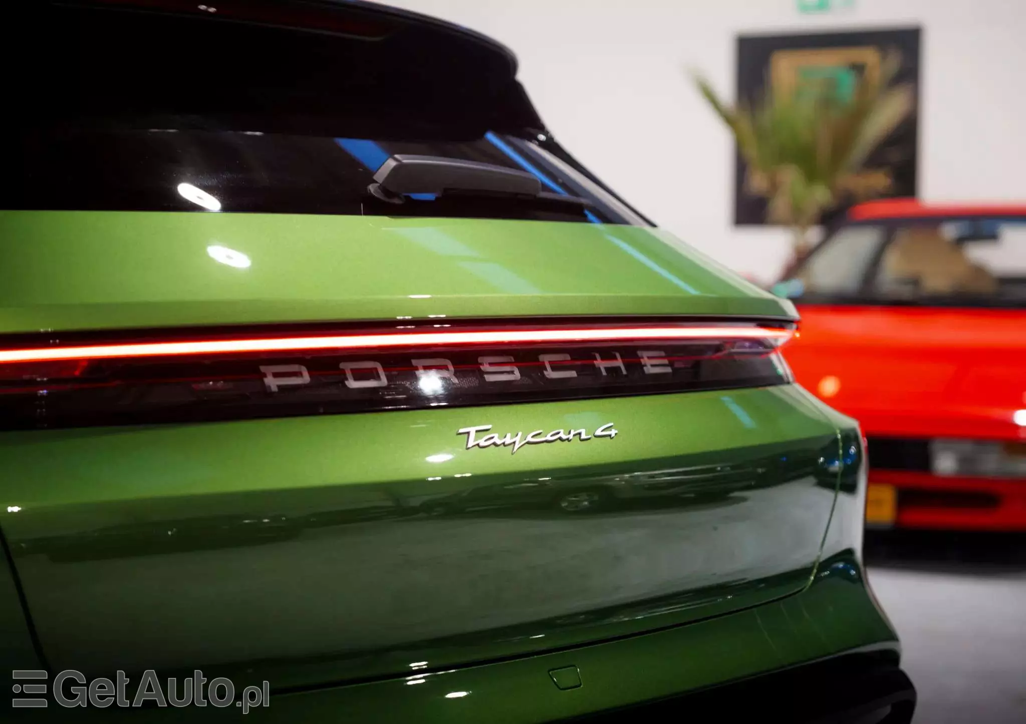 PORSCHE Taycan Standard