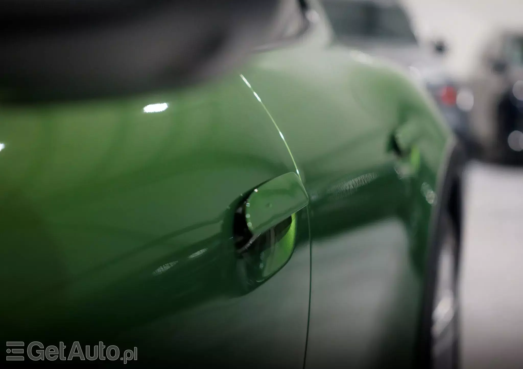 PORSCHE Taycan Standard