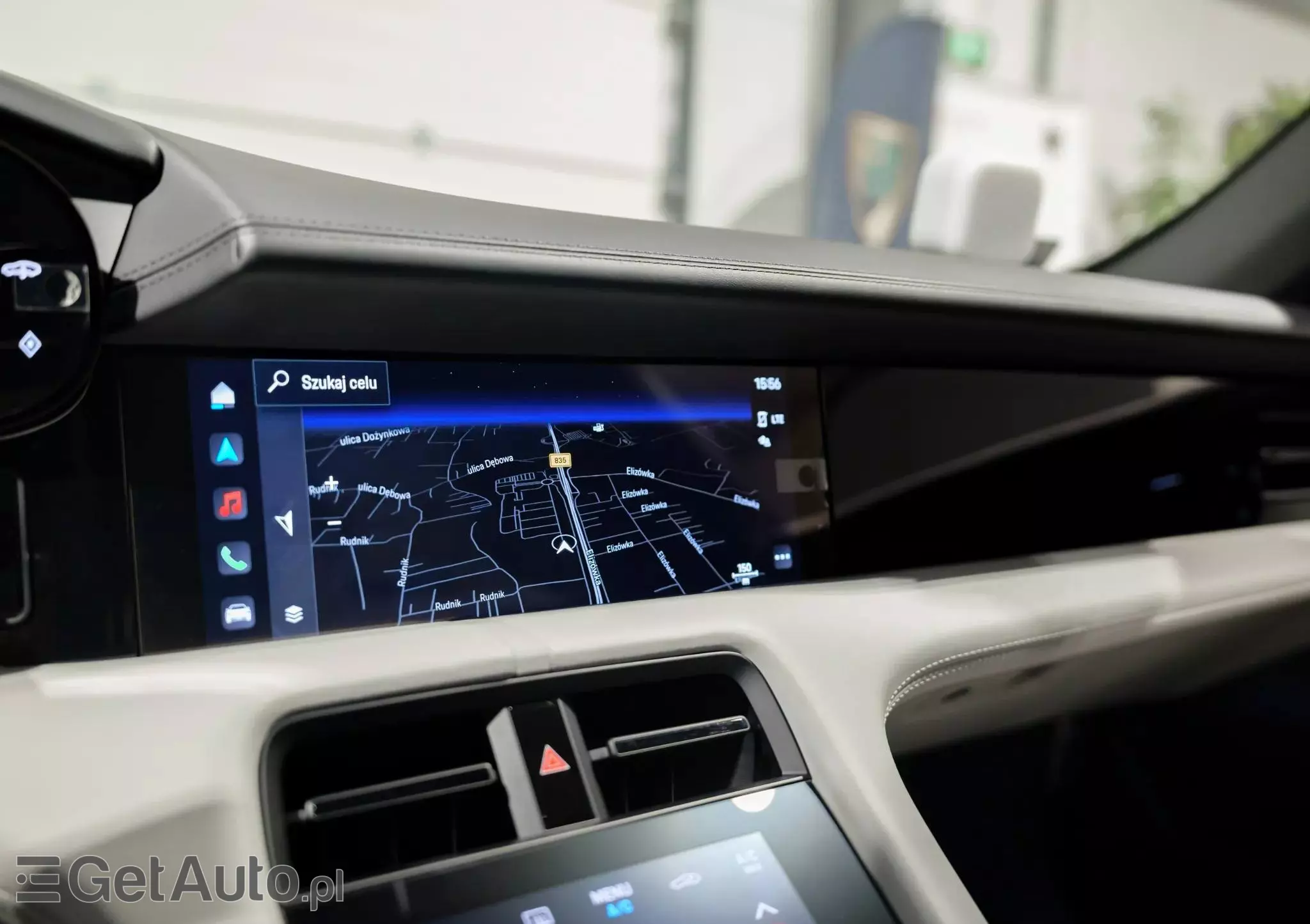 PORSCHE Taycan Standard