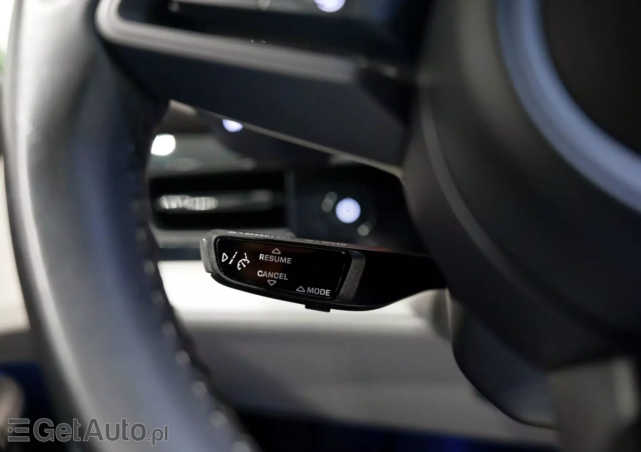 PORSCHE Taycan Standard