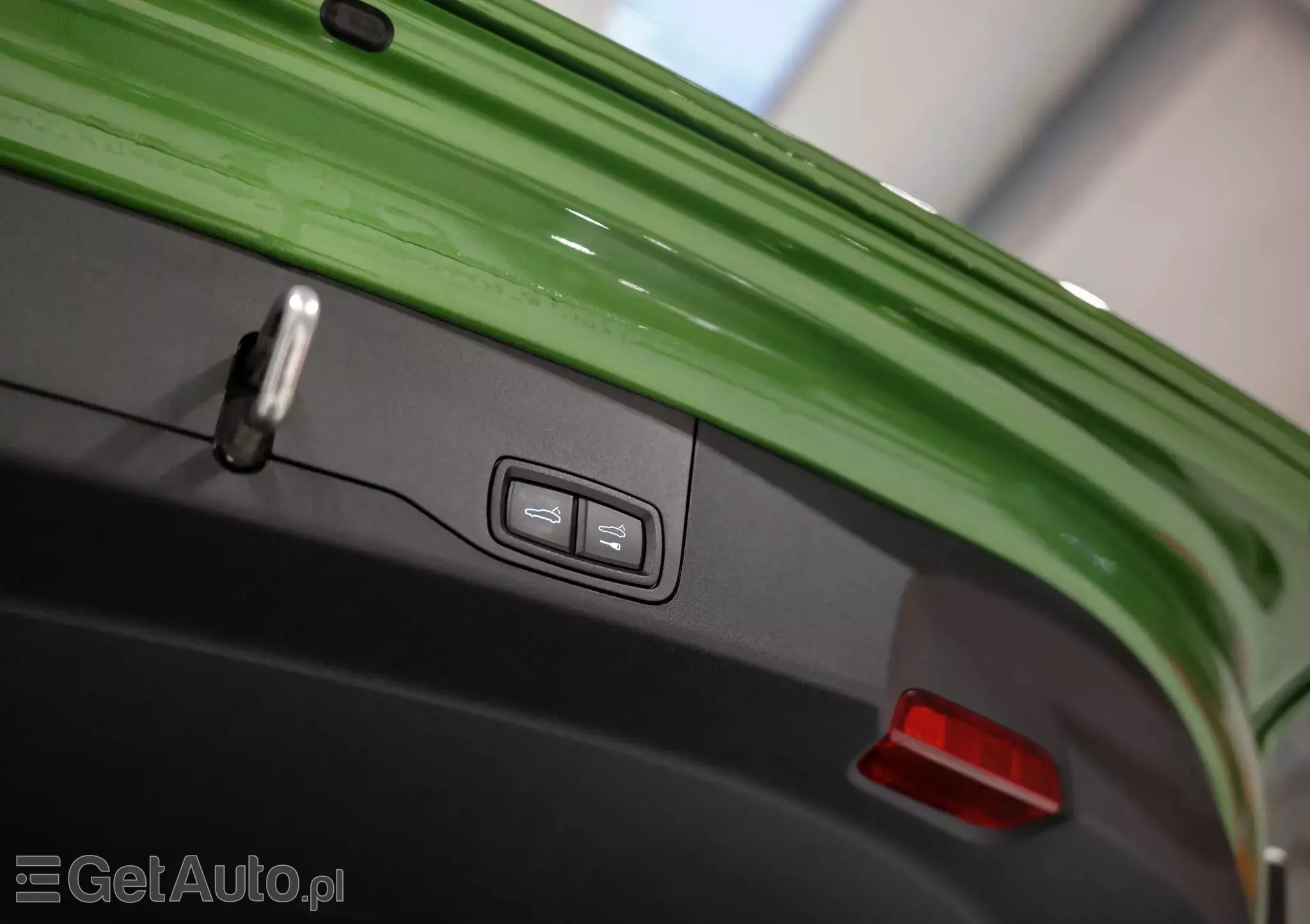 PORSCHE Taycan Standard