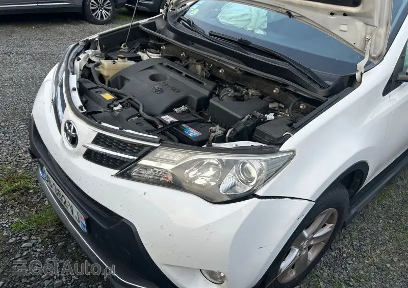 TOYOTA RAV4 