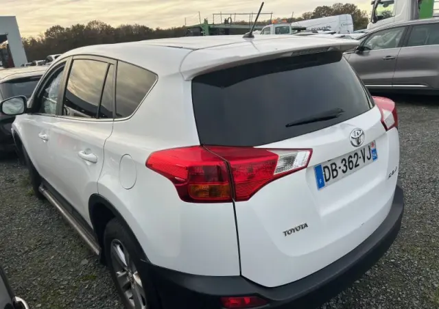 TOYOTA RAV4 