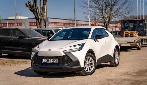 TOYOTA C-HR 