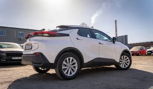 TOYOTA C-HR 