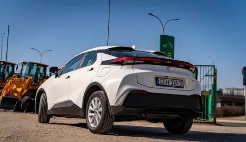 TOYOTA C-HR 