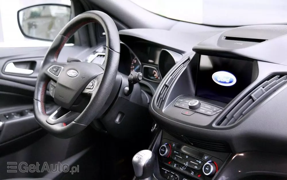 FORD Kuga 1.5 EcoBoost 2x4 Titanium