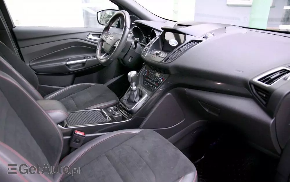 FORD Kuga 1.5 EcoBoost 2x4 Titanium