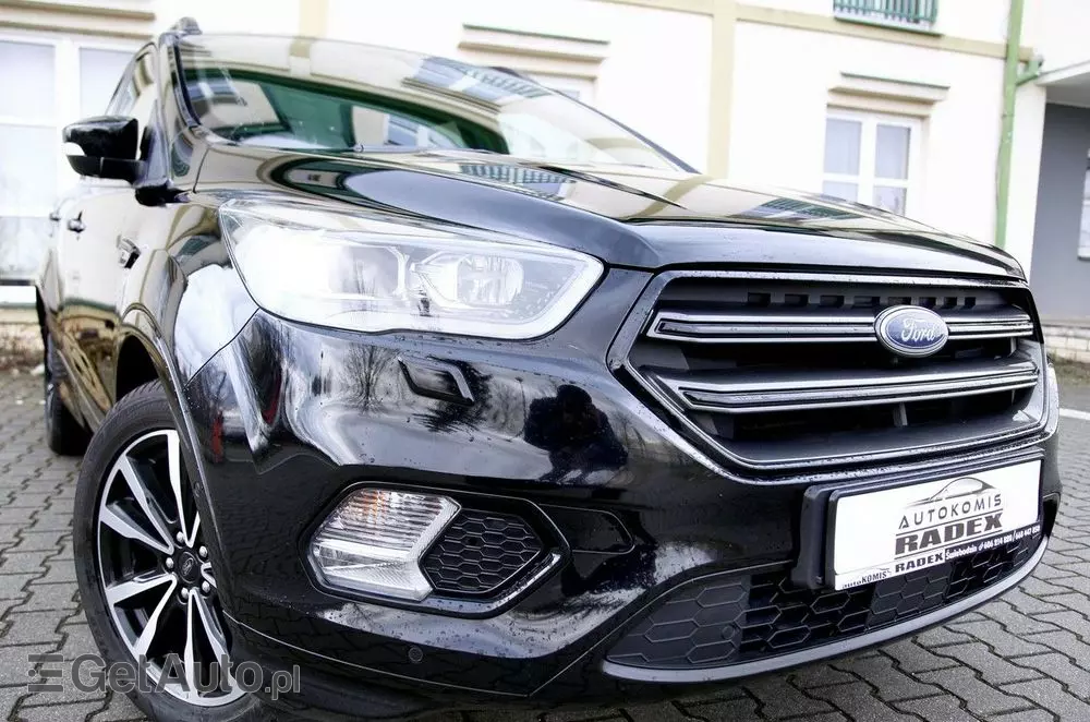 FORD Kuga 1.5 EcoBoost 2x4 Titanium