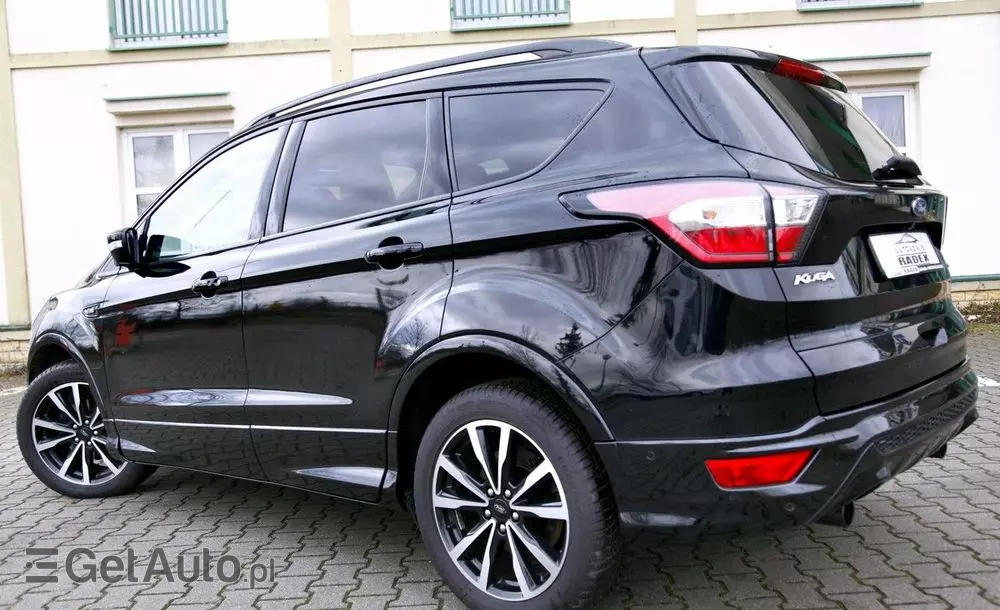 FORD Kuga 1.5 EcoBoost 2x4 Titanium