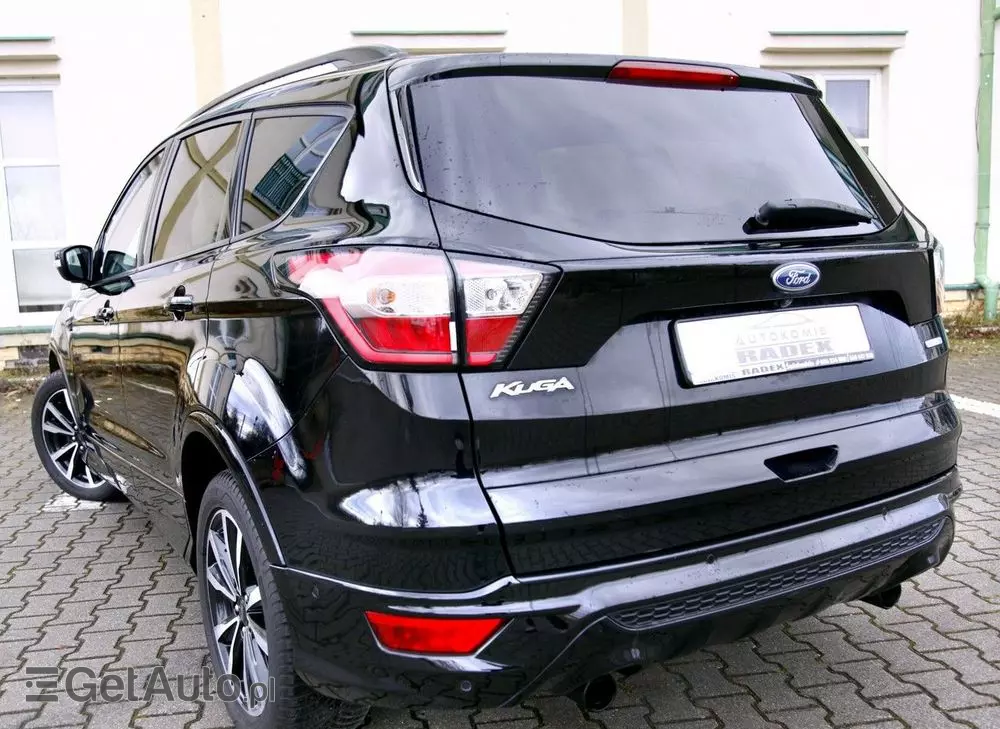 FORD Kuga 1.5 EcoBoost 2x4 Titanium