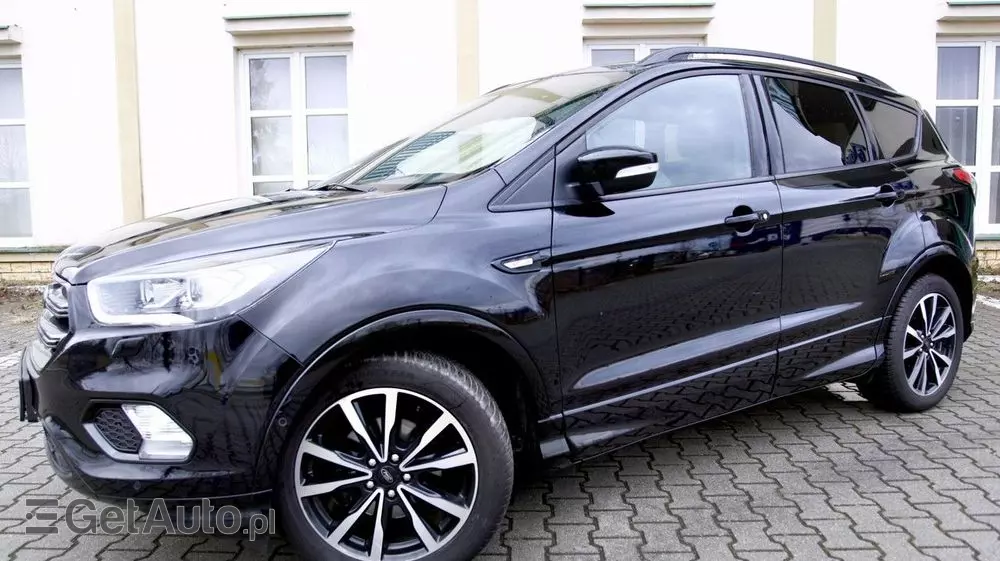 FORD Kuga 1.5 EcoBoost 2x4 Titanium