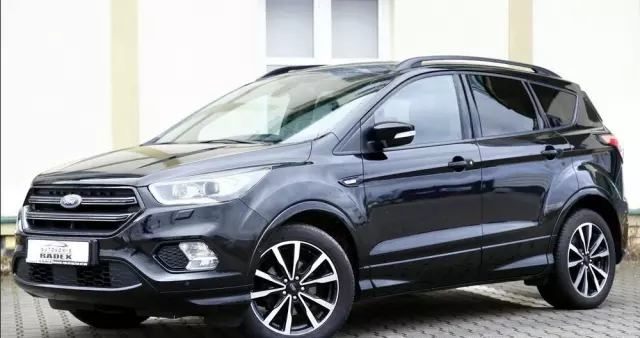 FORD Kuga 1.5 EcoBoost 2x4 Titanium