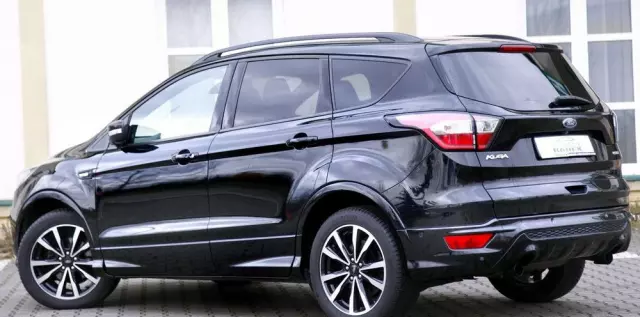 FORD Kuga 1.5 EcoBoost 2x4 Titanium