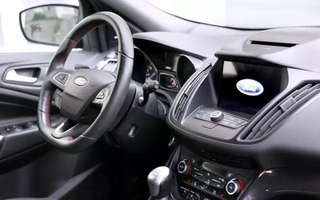 FORD Kuga 1.5 EcoBoost 2x4 Titanium