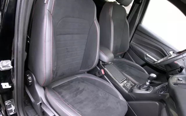 FORD Kuga 1.5 EcoBoost 2x4 Titanium