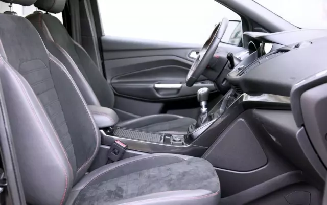 FORD Kuga 1.5 EcoBoost 2x4 Titanium