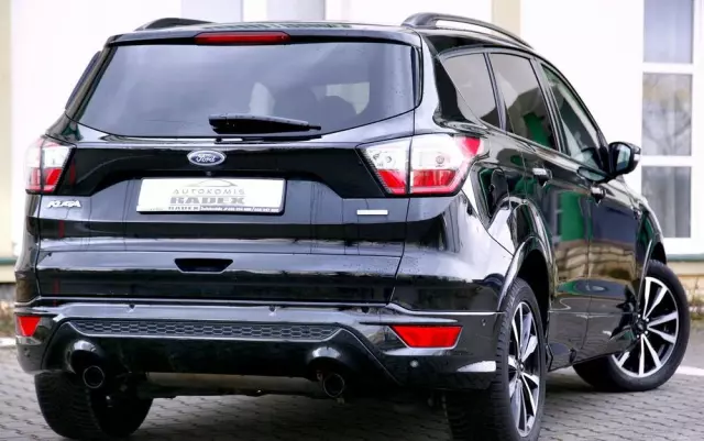FORD Kuga 1.5 EcoBoost 2x4 Titanium