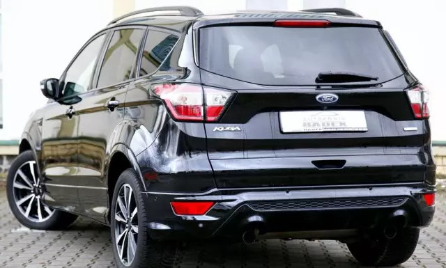 FORD Kuga 1.5 EcoBoost 2x4 Titanium