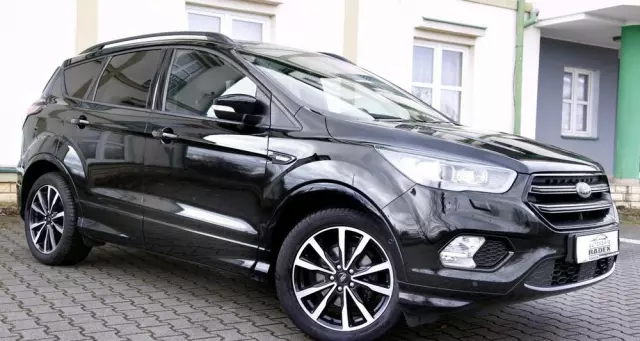 FORD Kuga 1.5 EcoBoost 2x4 Titanium