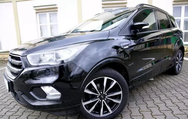 FORD Kuga 1.5 EcoBoost 2x4 Titanium