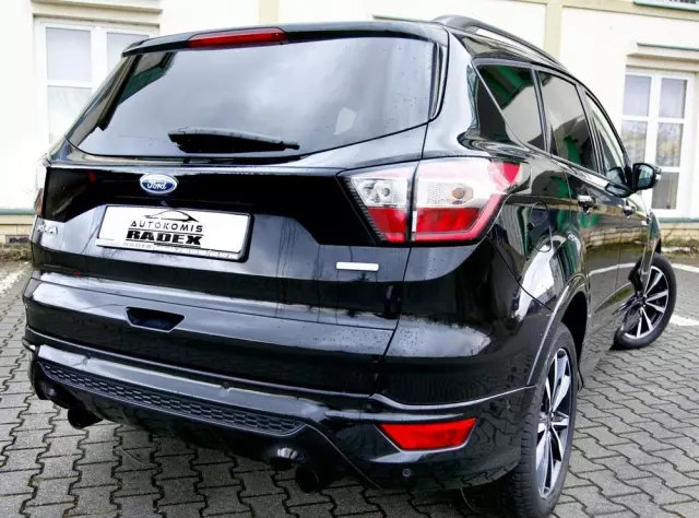 FORD Kuga 1.5 EcoBoost 2x4 Titanium