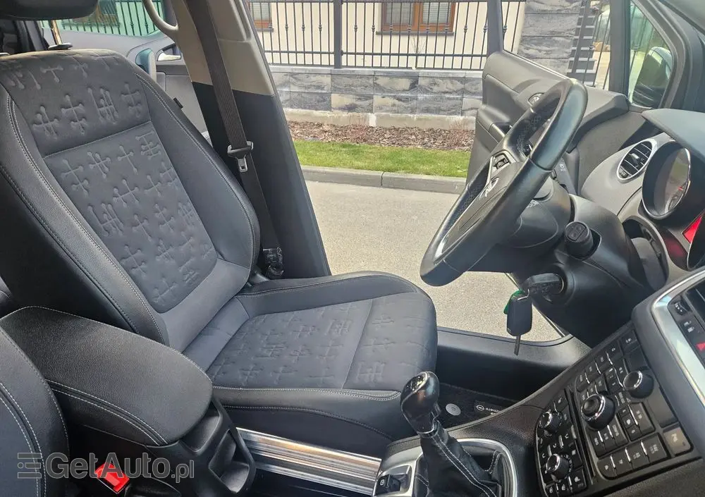 OPEL Meriva 1.4 T Cosmo S&S