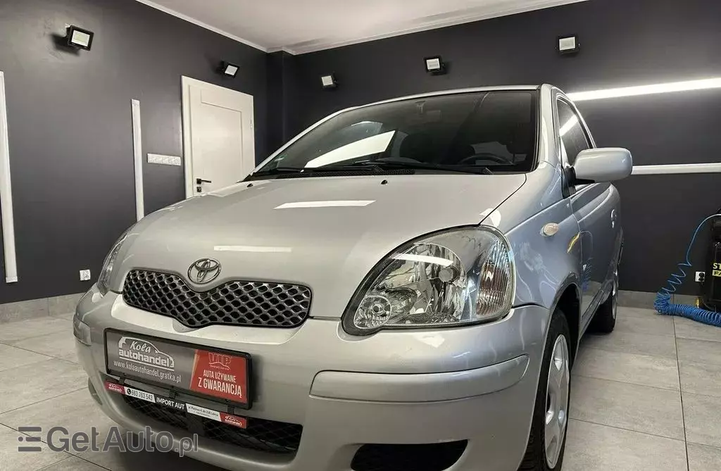 TOYOTA Yaris 