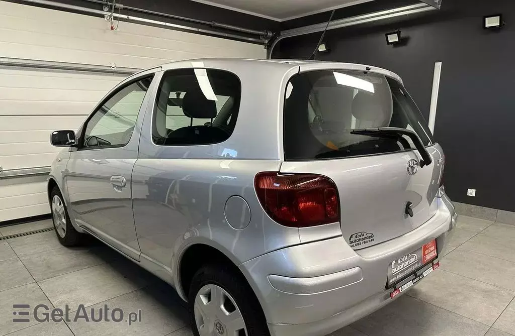TOYOTA Yaris 