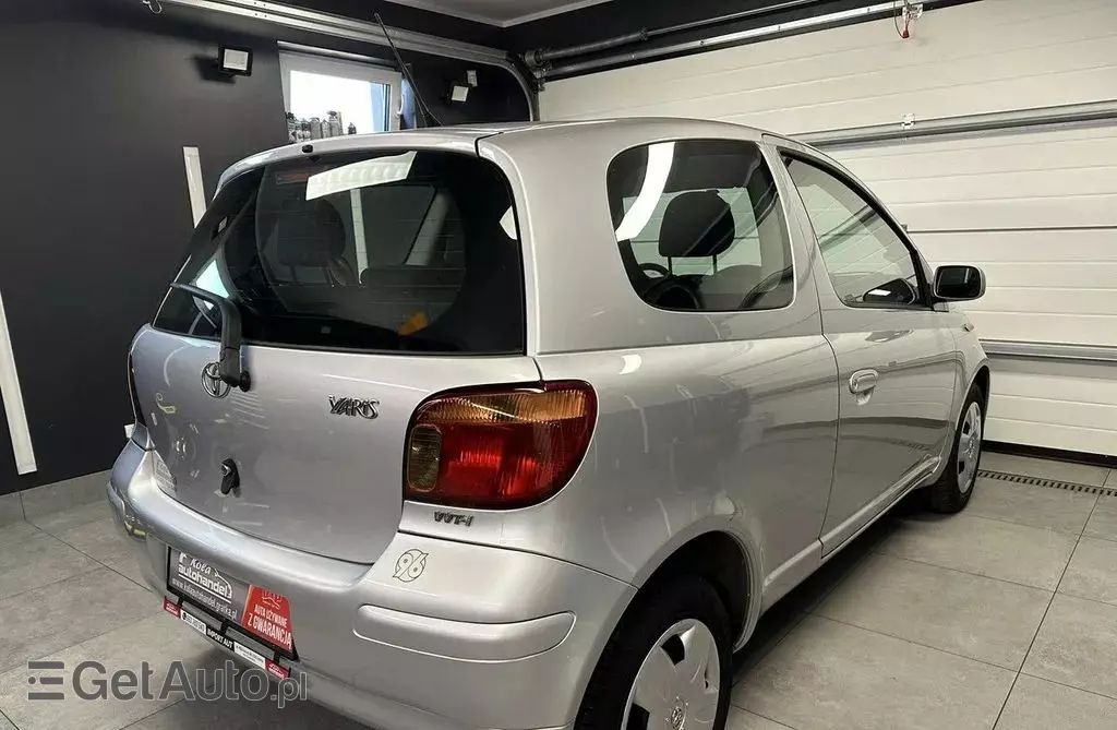 TOYOTA Yaris 