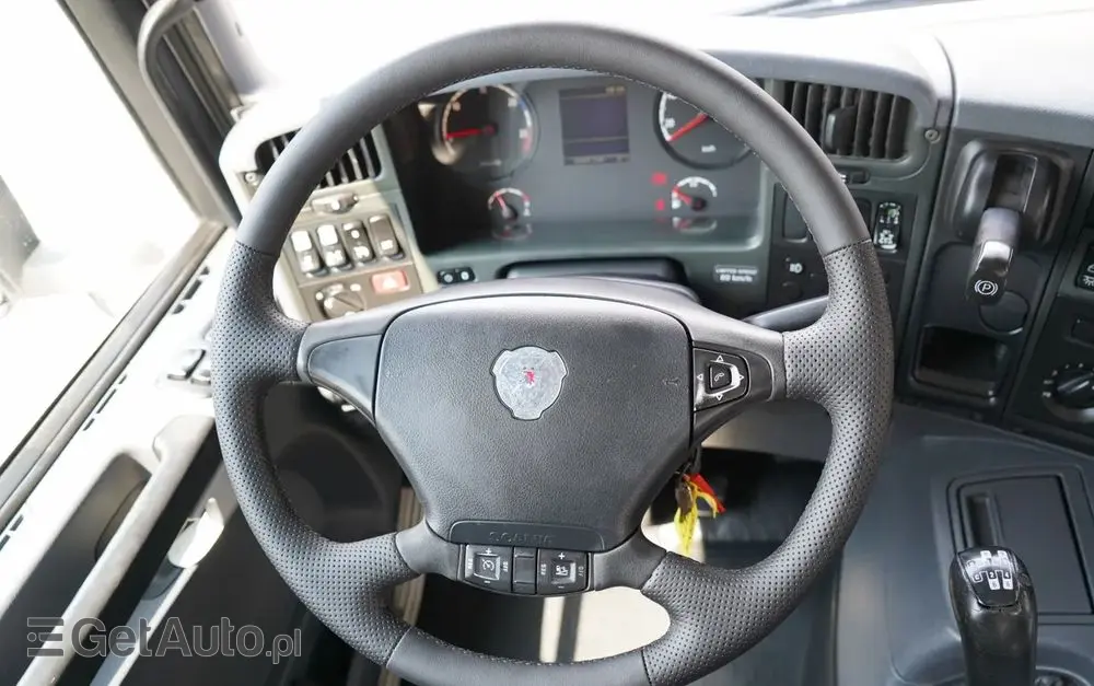 SCANIA P360 / 6X4 / SKRZYNIOWY 4.85 + HDS HIAB 211 E-6 HIDUO / UDŹWIG 7100KG / MAX WYSÓW 16.5 M / STEROWANIE RADIOWE 