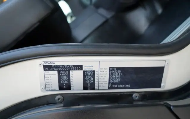 SCANIA P360 / 6X4 / SKRZYNIOWY 4.85 + HDS HIAB 211 E-6 HIDUO / UDŹWIG 7100KG / MAX WYSÓW 16.5 M / STEROWANIE RADIOWE 