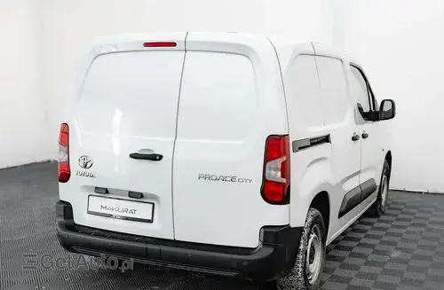 TOYOTA Proace City 