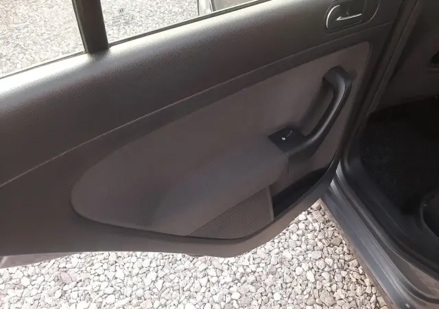 VOLKSWAGEN Golf Plus 1.6 TDI BlueMot Comfortline