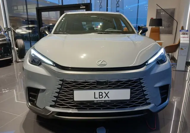 LEXUS LBX 1.5 Hybrid Elegant